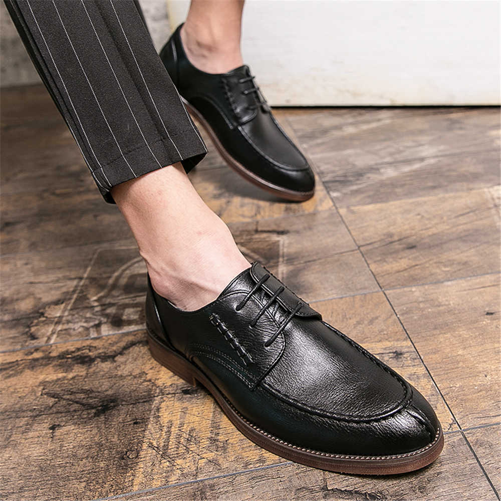 Tênis Casuais Masculinos Elega - Men Formal Wear With Sneakers avaliação e preço